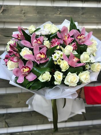 Букет цветов из: Розы и Хризантемы во Власихе