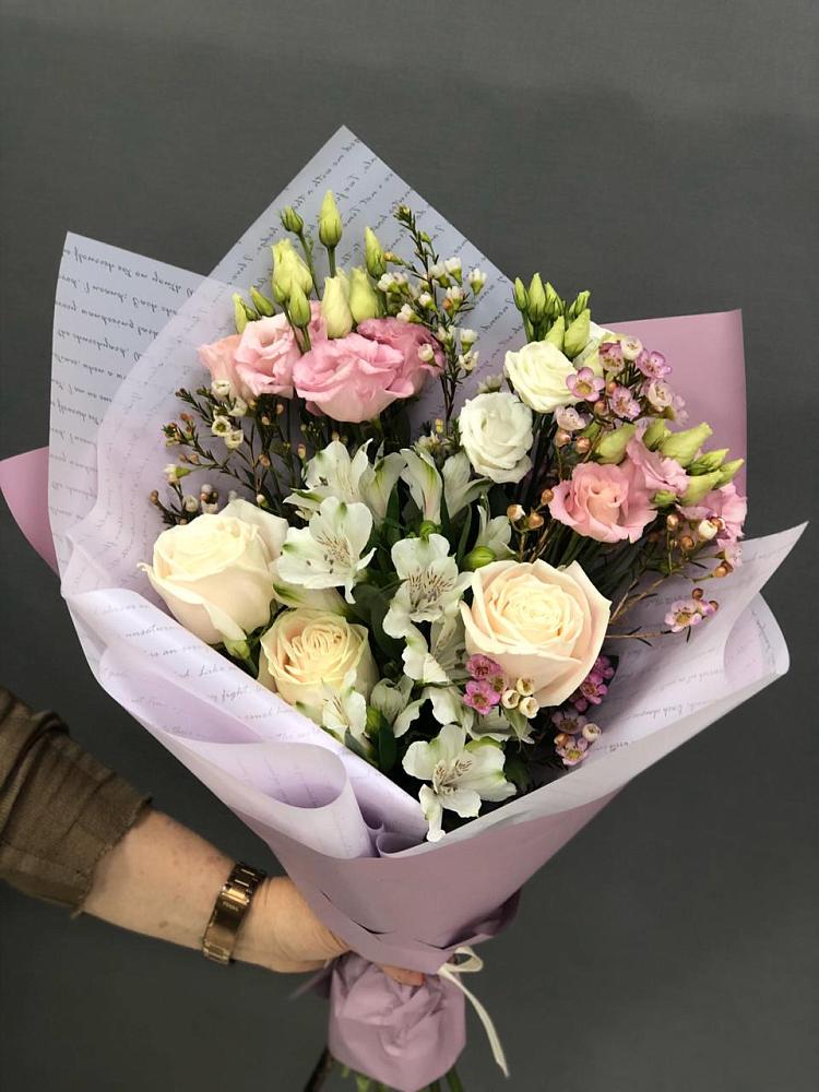 Букет цветов из: Альстромерии, Розы и Лизиантусы во Власихе