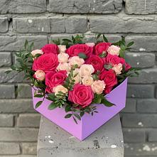Цветочная композиция из Розы в коробке во Власихе