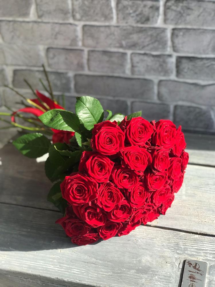 Букет Красные розы Фридом во Власихе