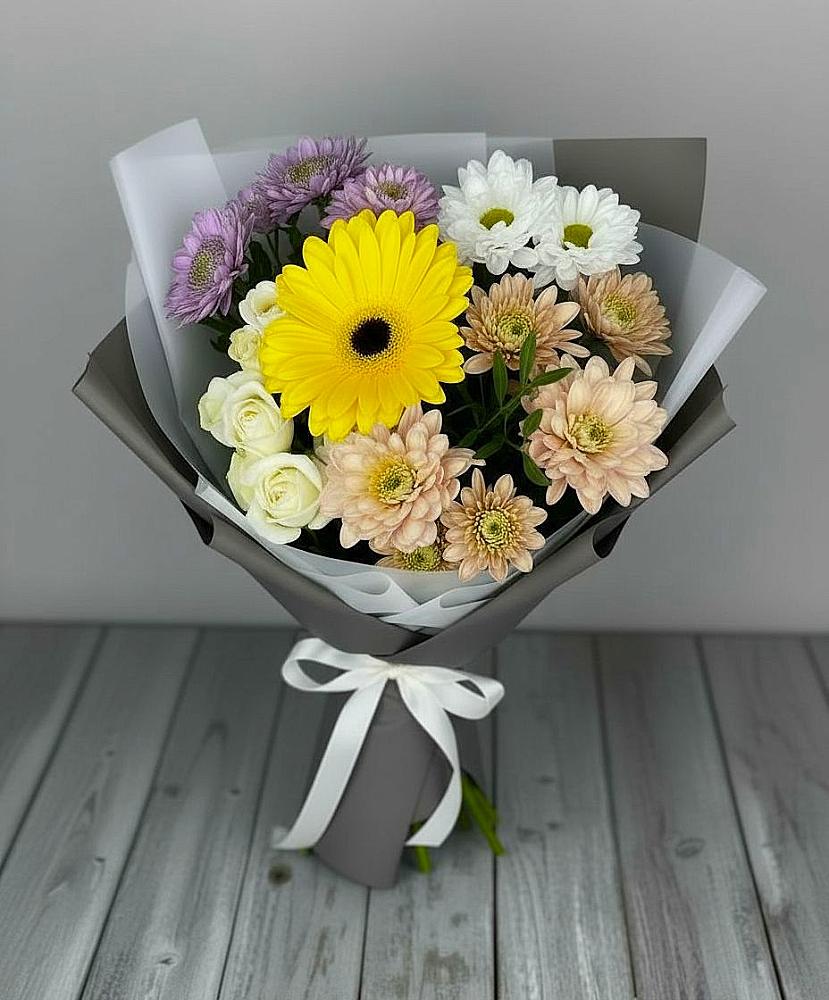 Букет цветов из: Розы, Герберы и Хризантемы во Власихе