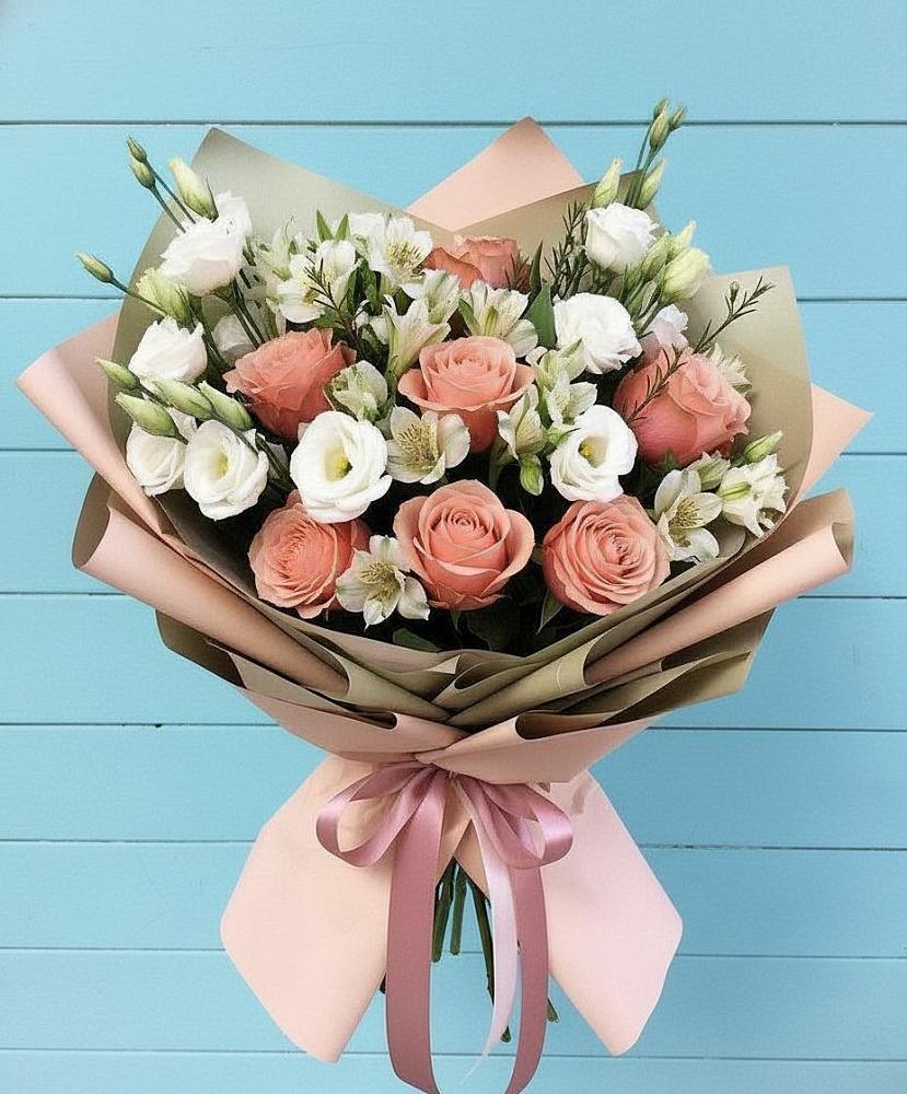 Букет цветов из: Розы, Альстромерии и Лизиантусы во Власихе