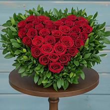 Цветочная композиция из Розы в виде сердца во Власихе