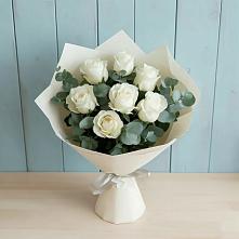 Букет Белые розы в Эвкалипте во Власихе