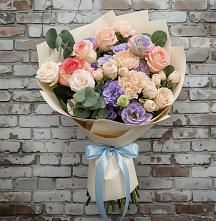 Букет цветов из:  Розы, Лизиантусы и Гвоздики во Власихе