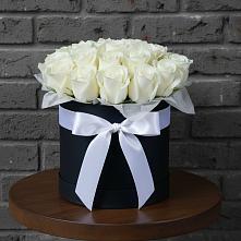 Цветочная композиция из Розы в шляпной коробке во Власихе